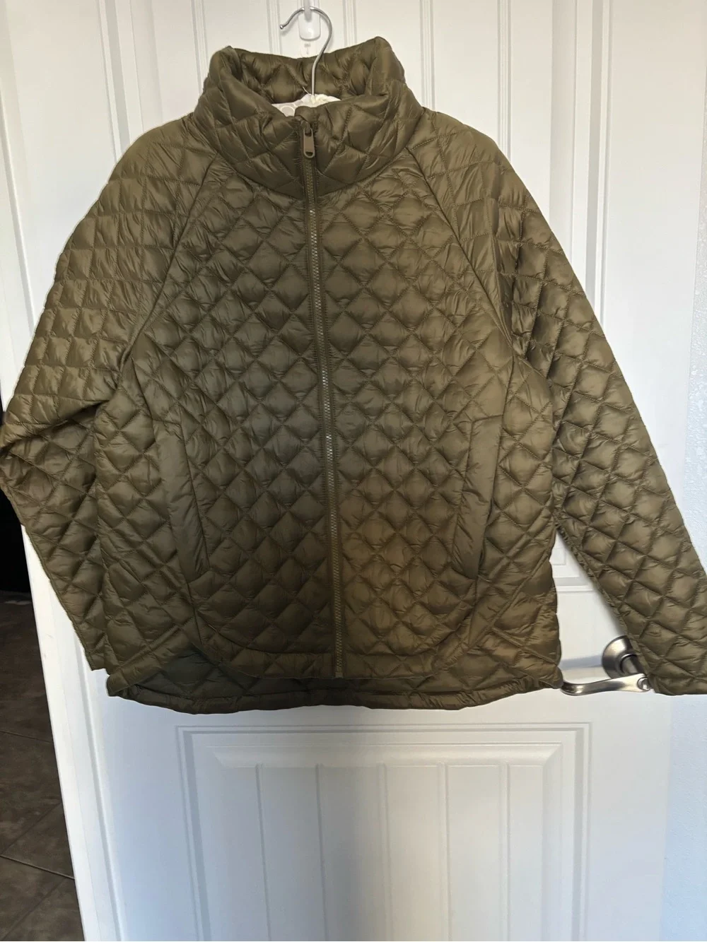 New condition. Athleta whisper featherless jacket.